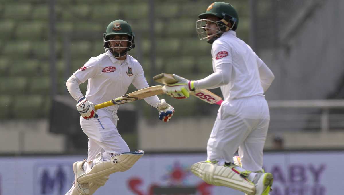 Mushfiq hits 100* after Mominul