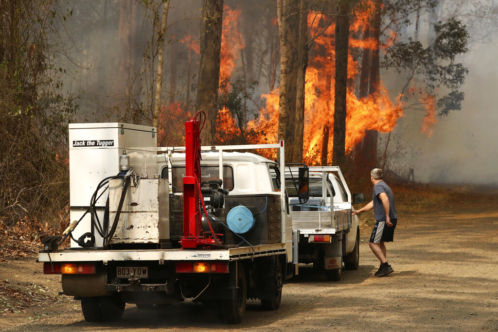 Wildfires destroy up to 30 homes in eastern Australia