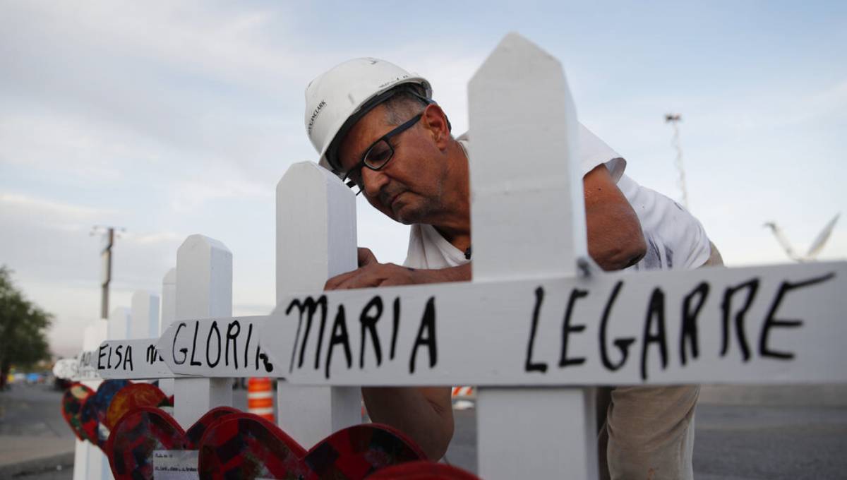 2 El Paso victims die at hospital, raising death toll to 22