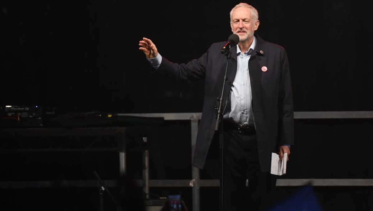 UK's Labour party ponders supporting new Brexit referendum
