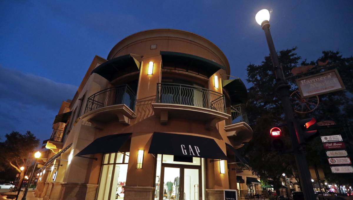 Gap to split into 2, with Old Navy gaining independence