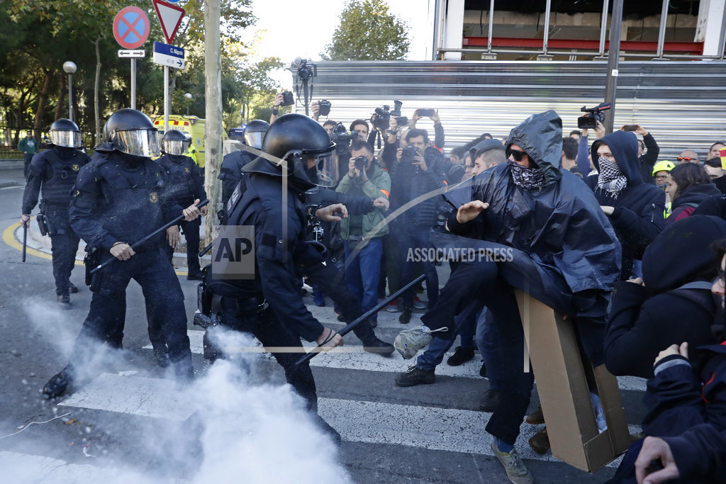 Police clash with Catalan separatists in Barcelona