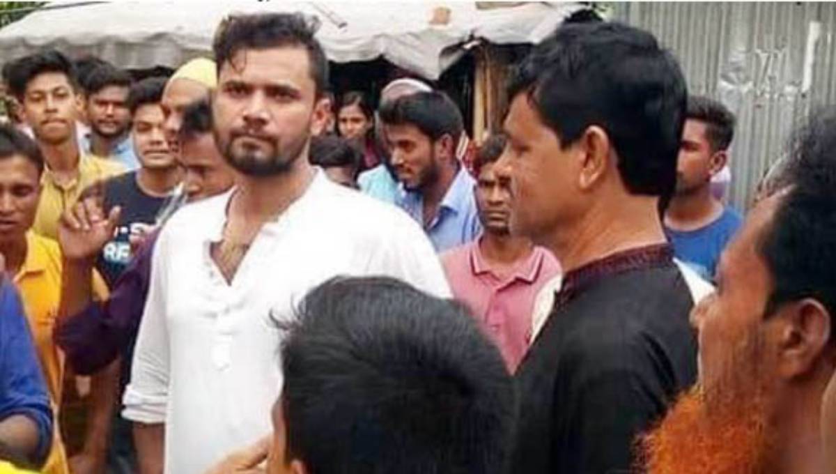 Mashrafe visits his domestic help’s house in Sherpur
