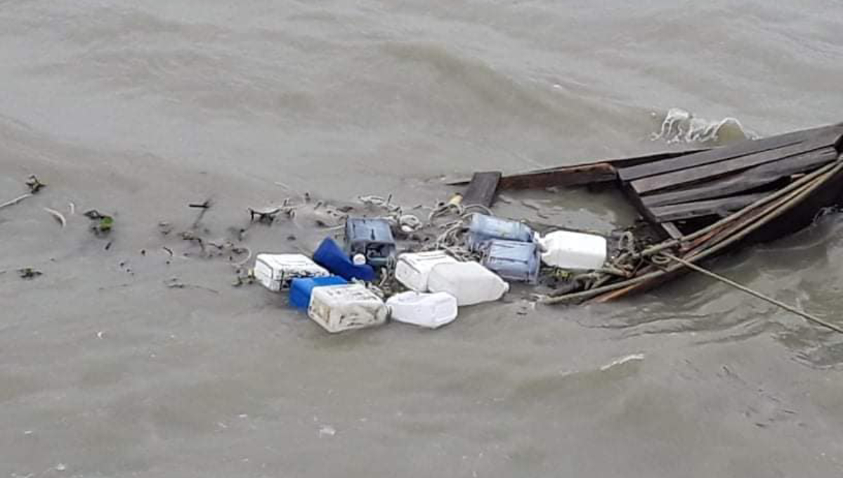 4 missing as 16 fishing boats capsize in Barguna