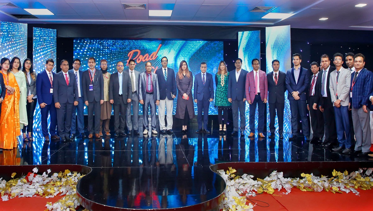 Walton holds IPO Road Show