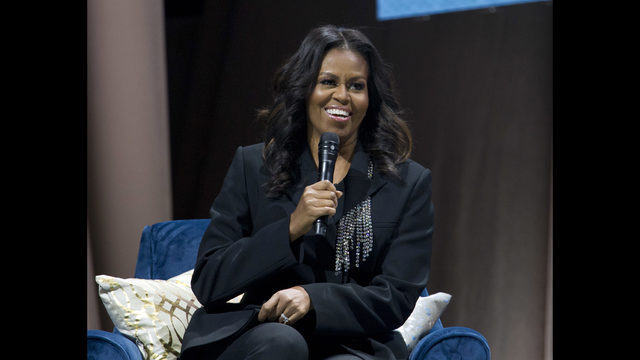 Obama's book sells 1.4 million copies in a week