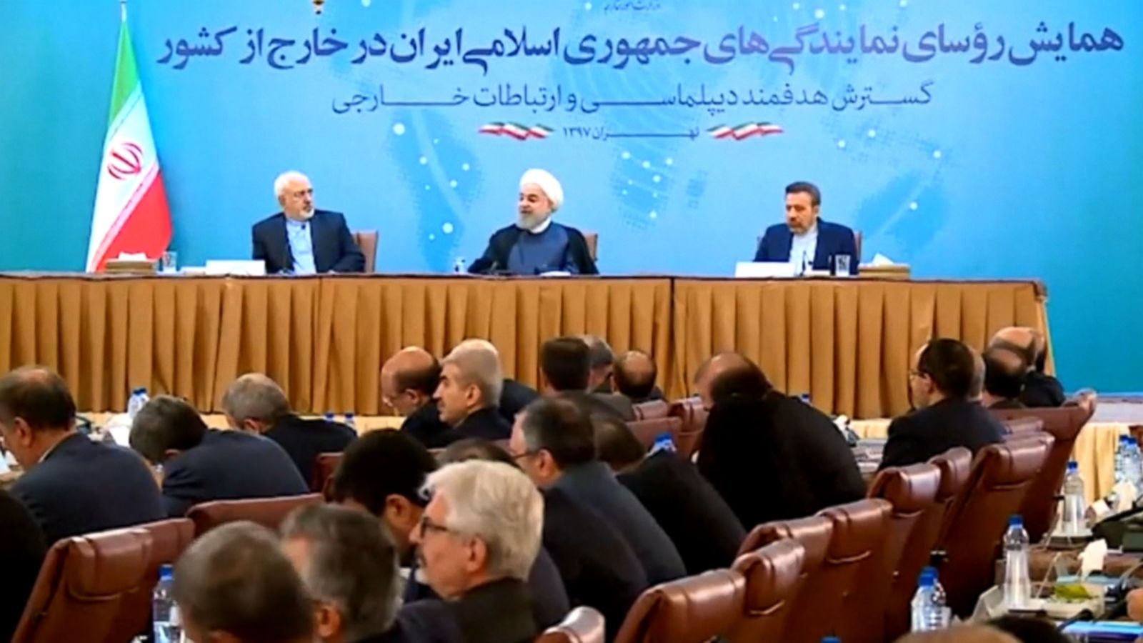 US warns nations not to allow Iranian oil tankers