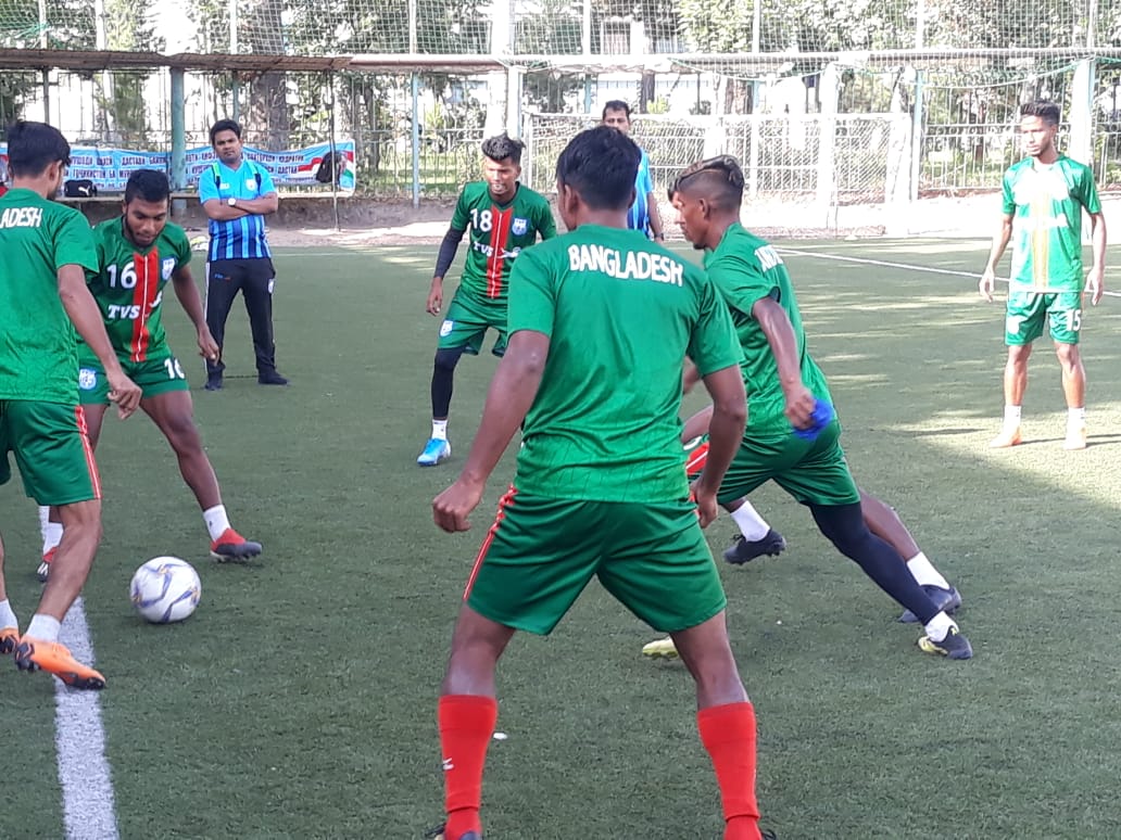 Bangladesh football team reaches Tajikistan 