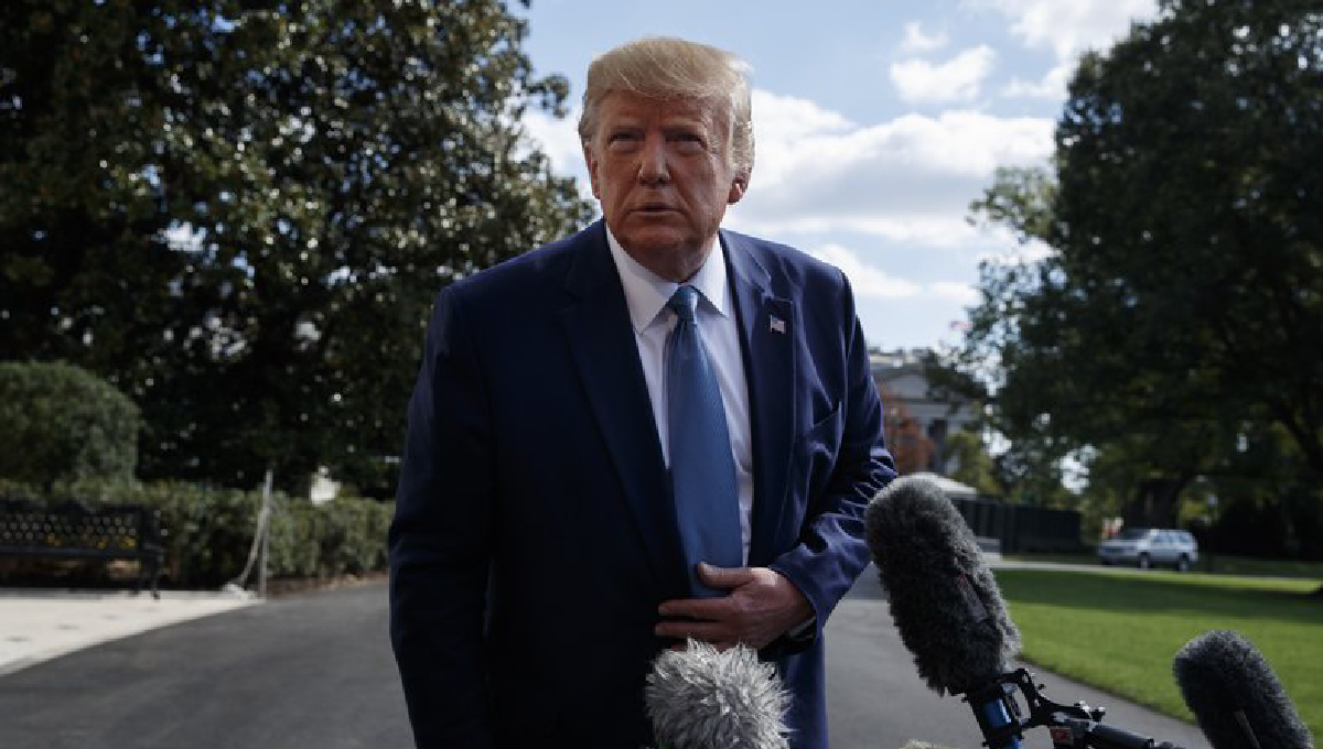 2nd whistleblower adds to impeachment peril at White House