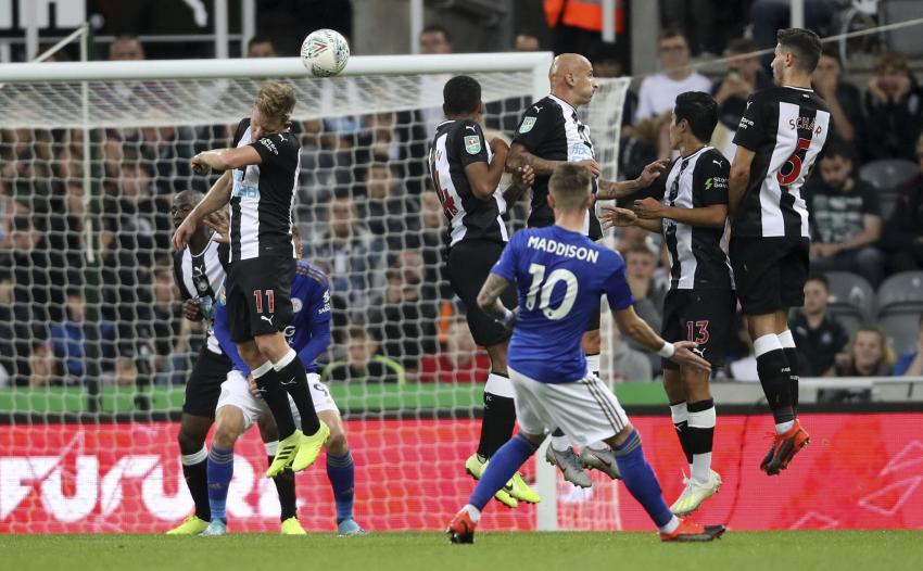Leicester beats Newcastle on penalties in League Cup