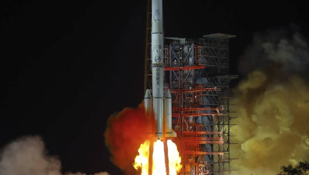 Chinese spacecraft makes first landing on moon's far side