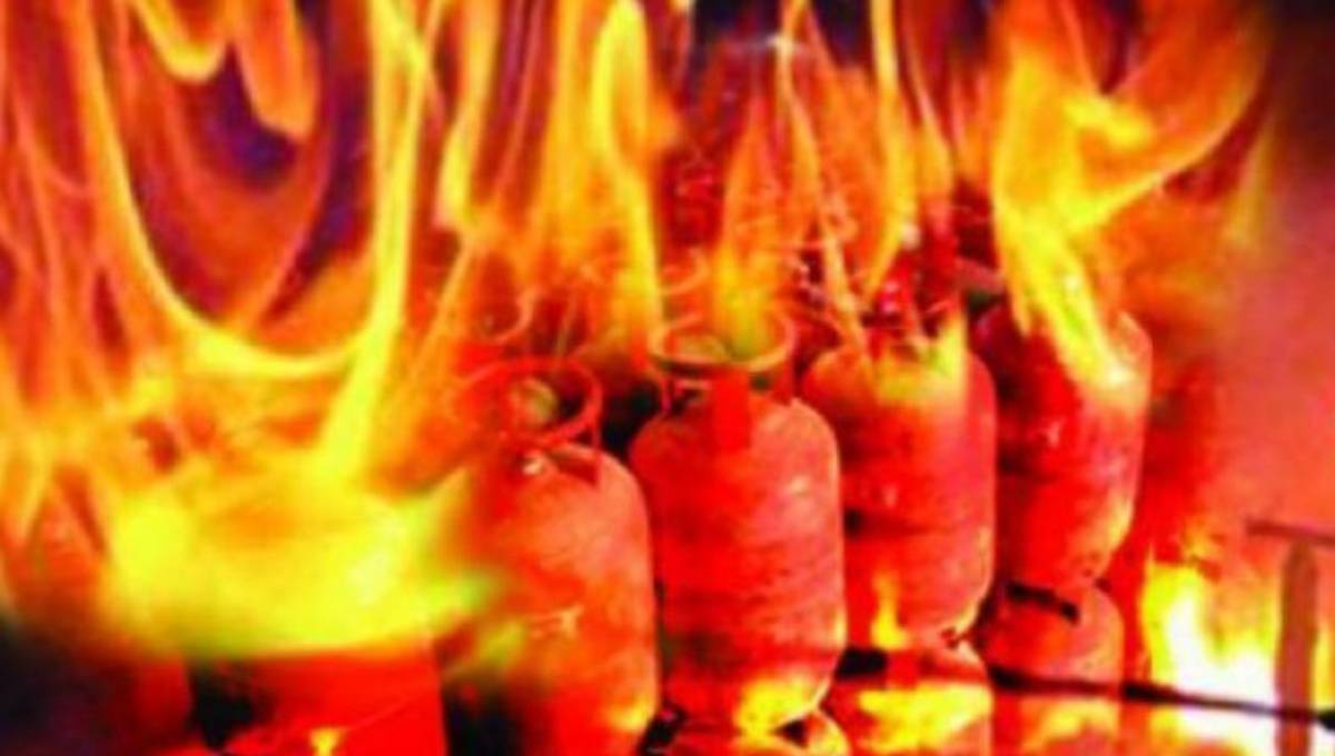Gas cylinder blast kills two women in Chattogram