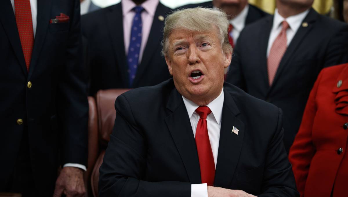 Trump-Pelosi showdown over shutdown first battle of new era