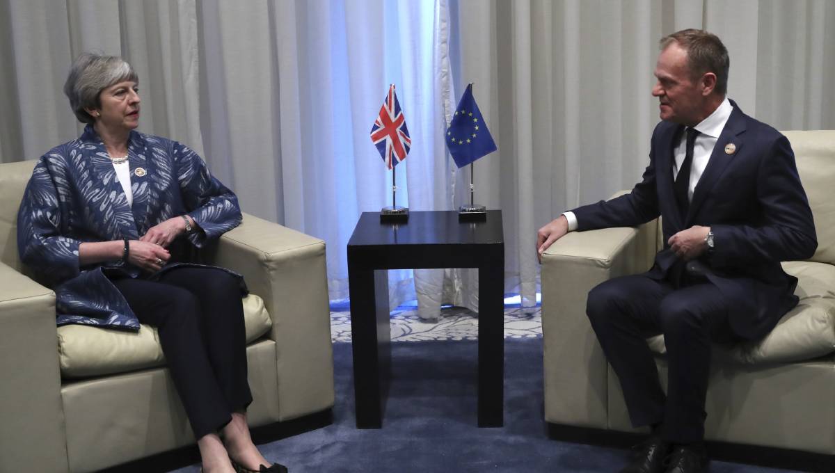 UK lawmakers pursue strategies to delay Brexit