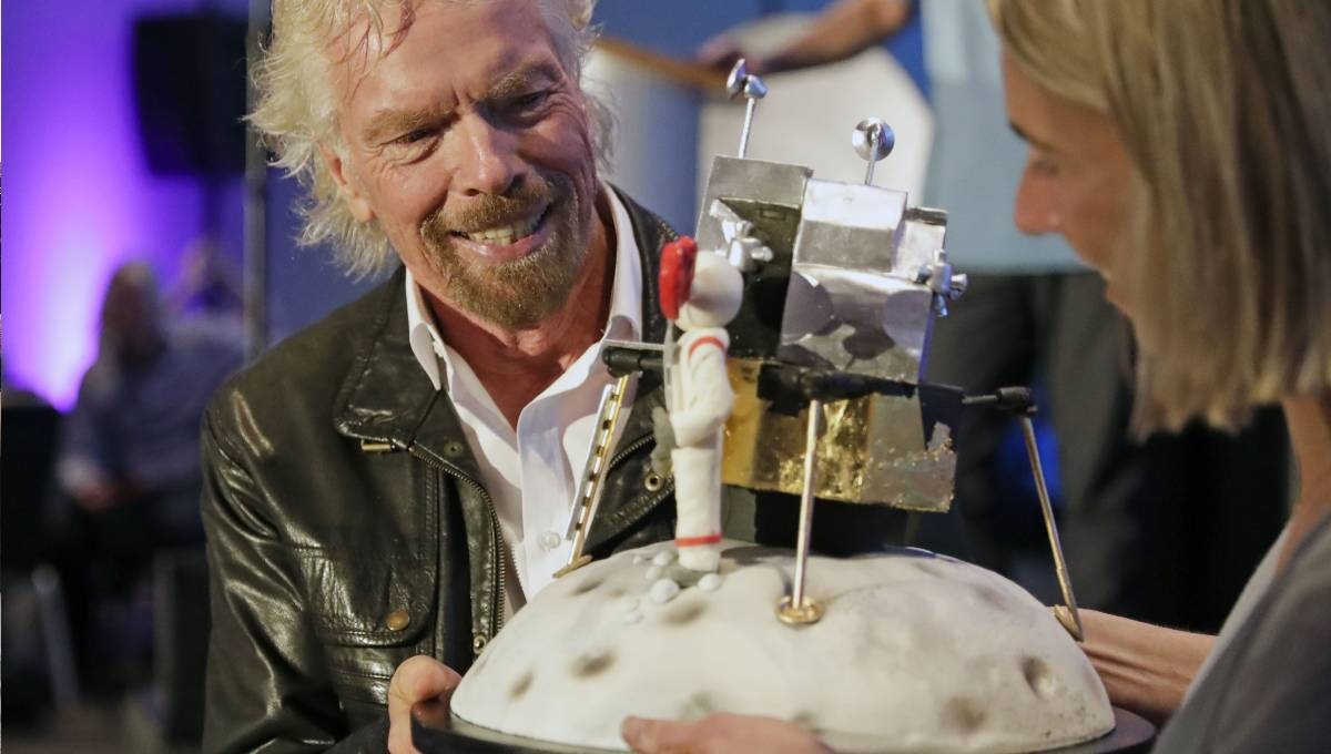 Richard Branson inspired by Apollo, his own space shot soon