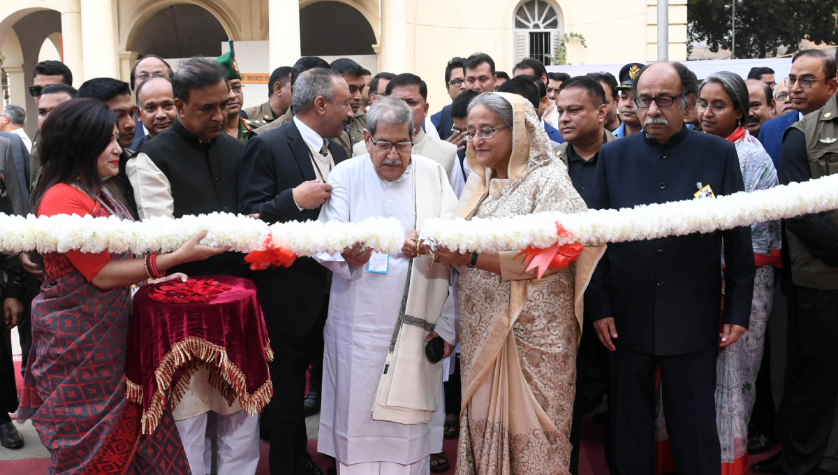 Living some sort of ‘captive life’, bemoans PM