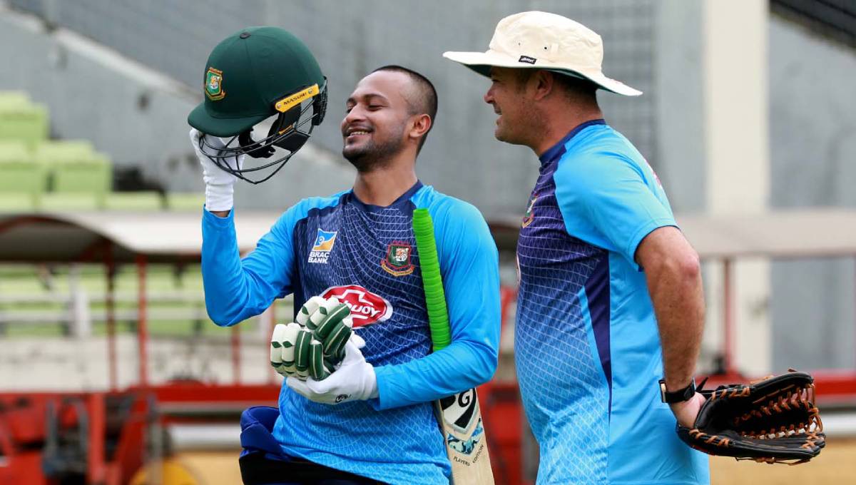 Shakib joins practice camp