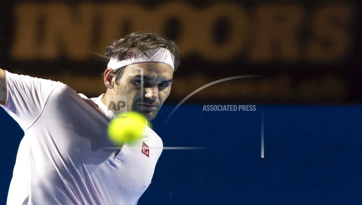 Federer rallies to reach Swiss quarterfinals