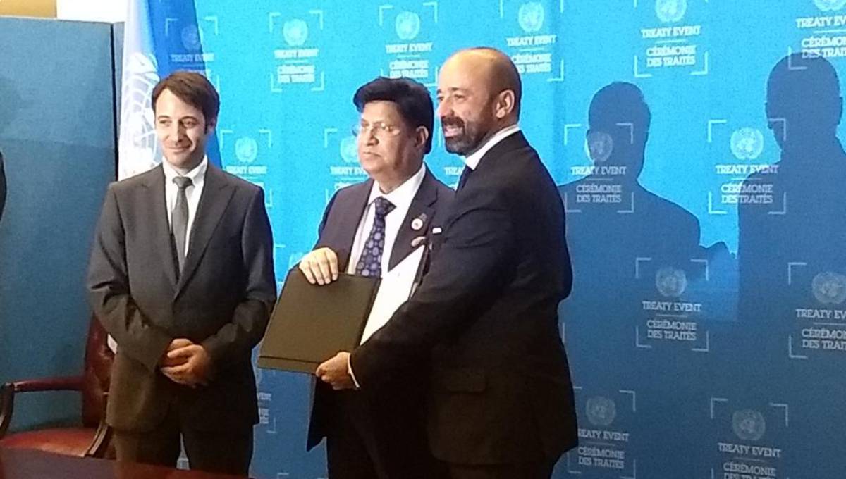 FM submits instrument of ratification on prohibition of nuclear weapons to UN