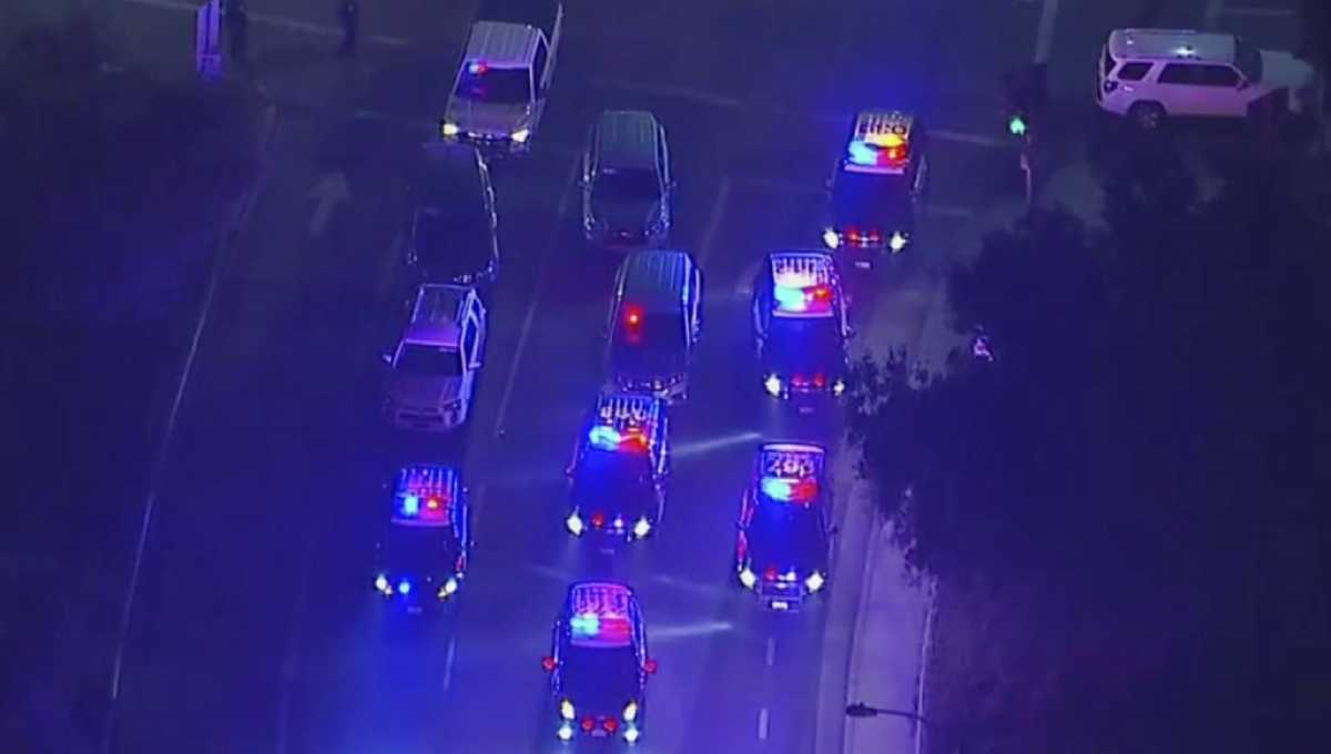 Suspected gunman dies at Calif. bar