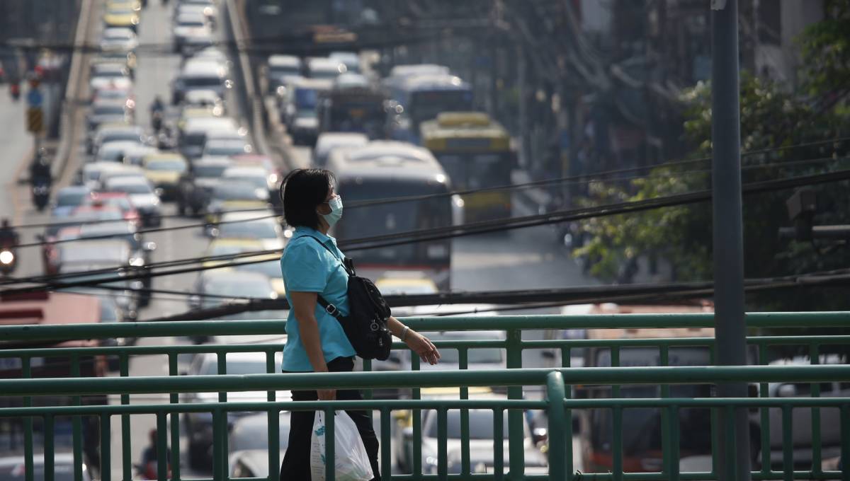 Heavy smog, worsened by weather, raises alarm across Asia