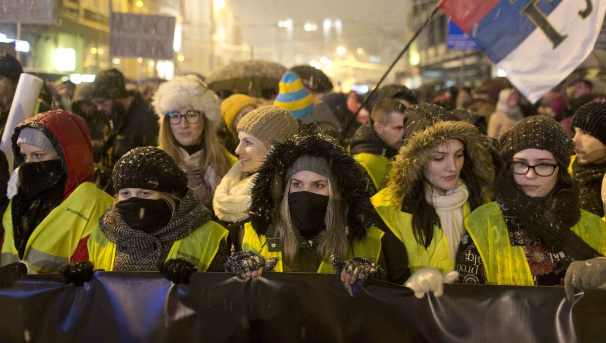 Thousands brave snow to rally against Serbian leader Vucic