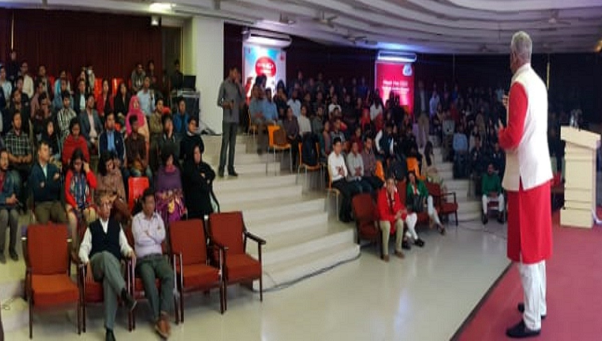 DU: Robi’s CEO takes class of IBA