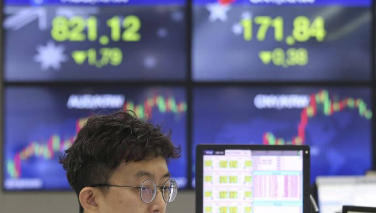 Asian shares up in muted trading after Trump visit to Japan