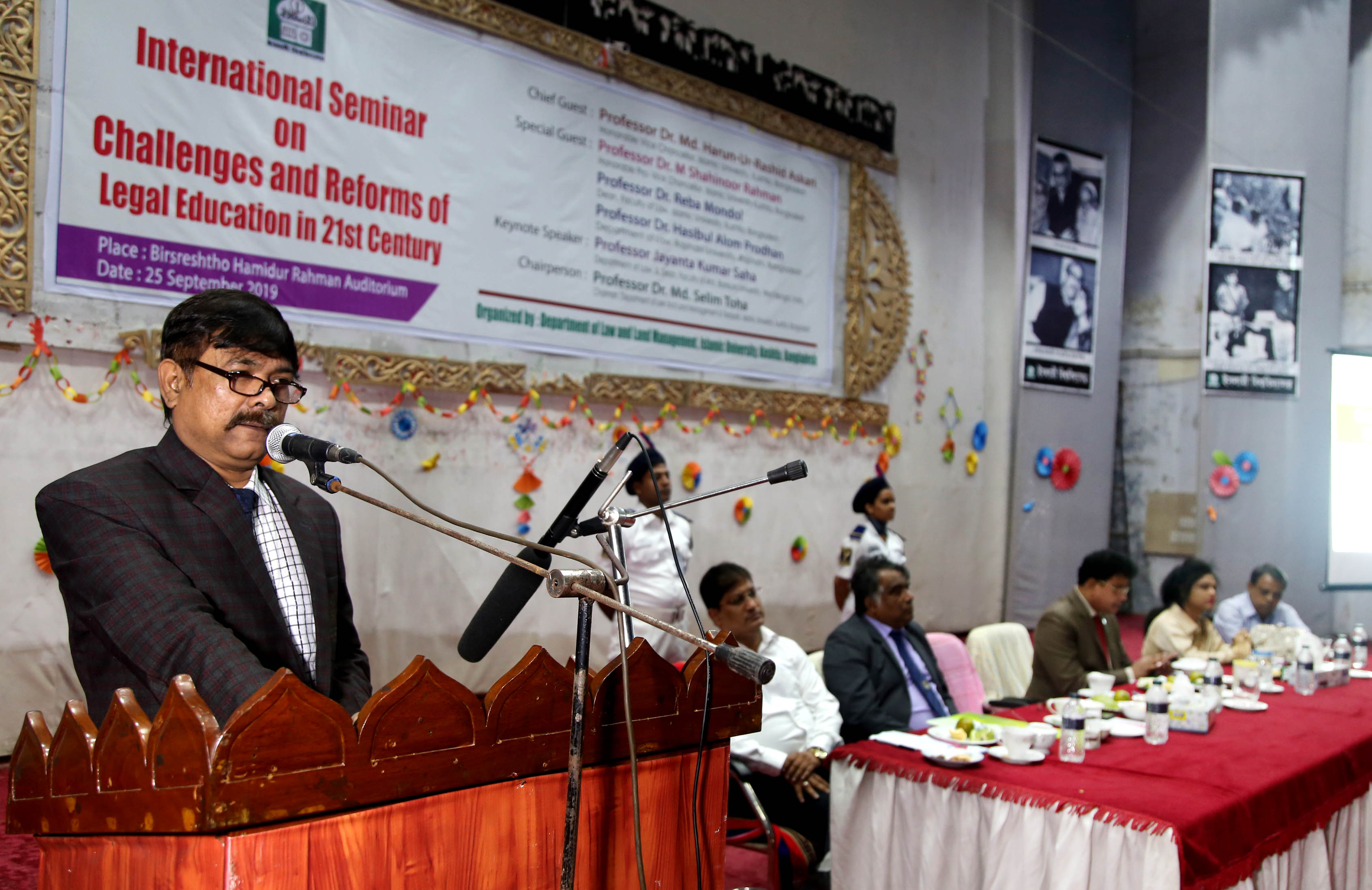 Int’l seminar on ‘legal education’ held at IU
