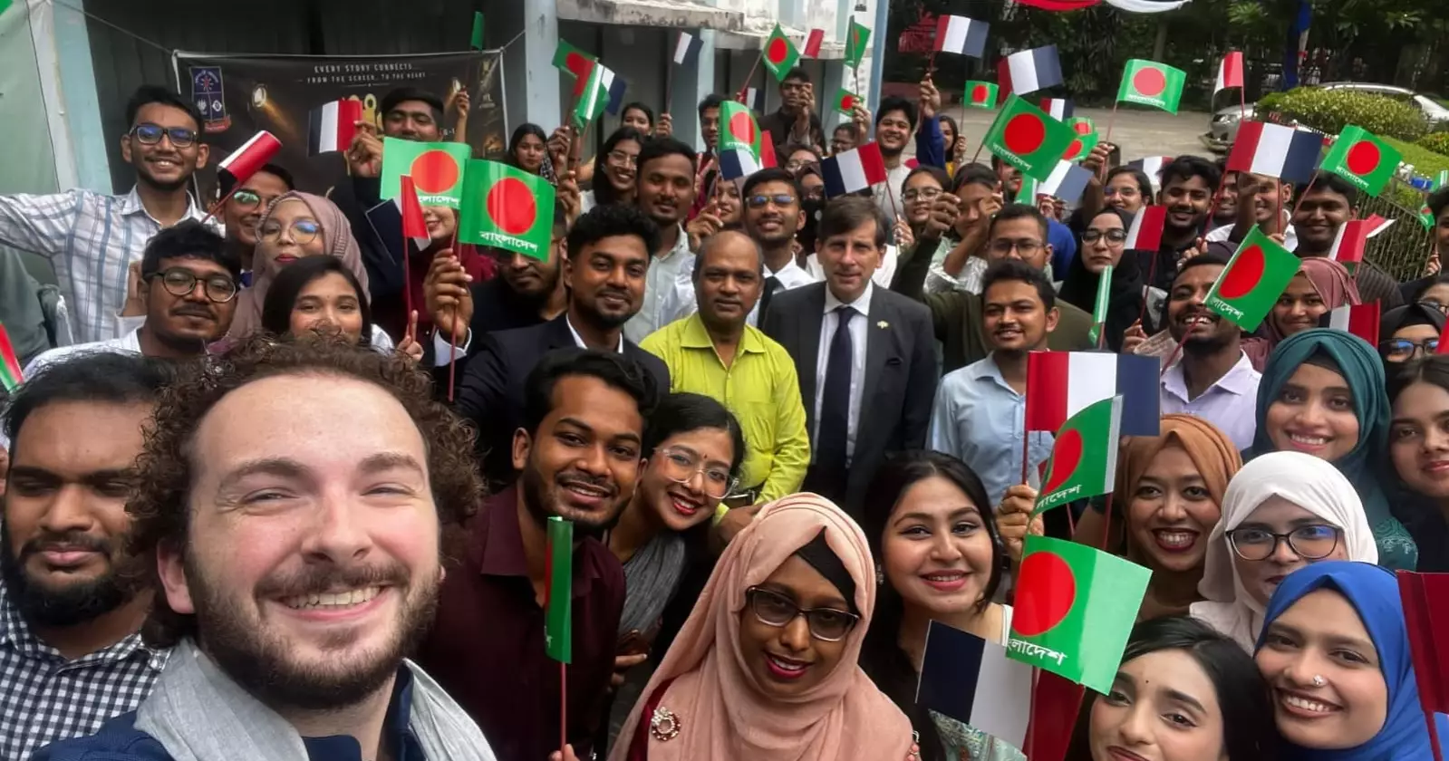 French Ambassador announces “Ambassador’s Prize” for 3 Bangladeshi students 