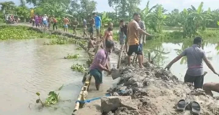 10 Khulna villages face flood threat as Atai River embankment weakens