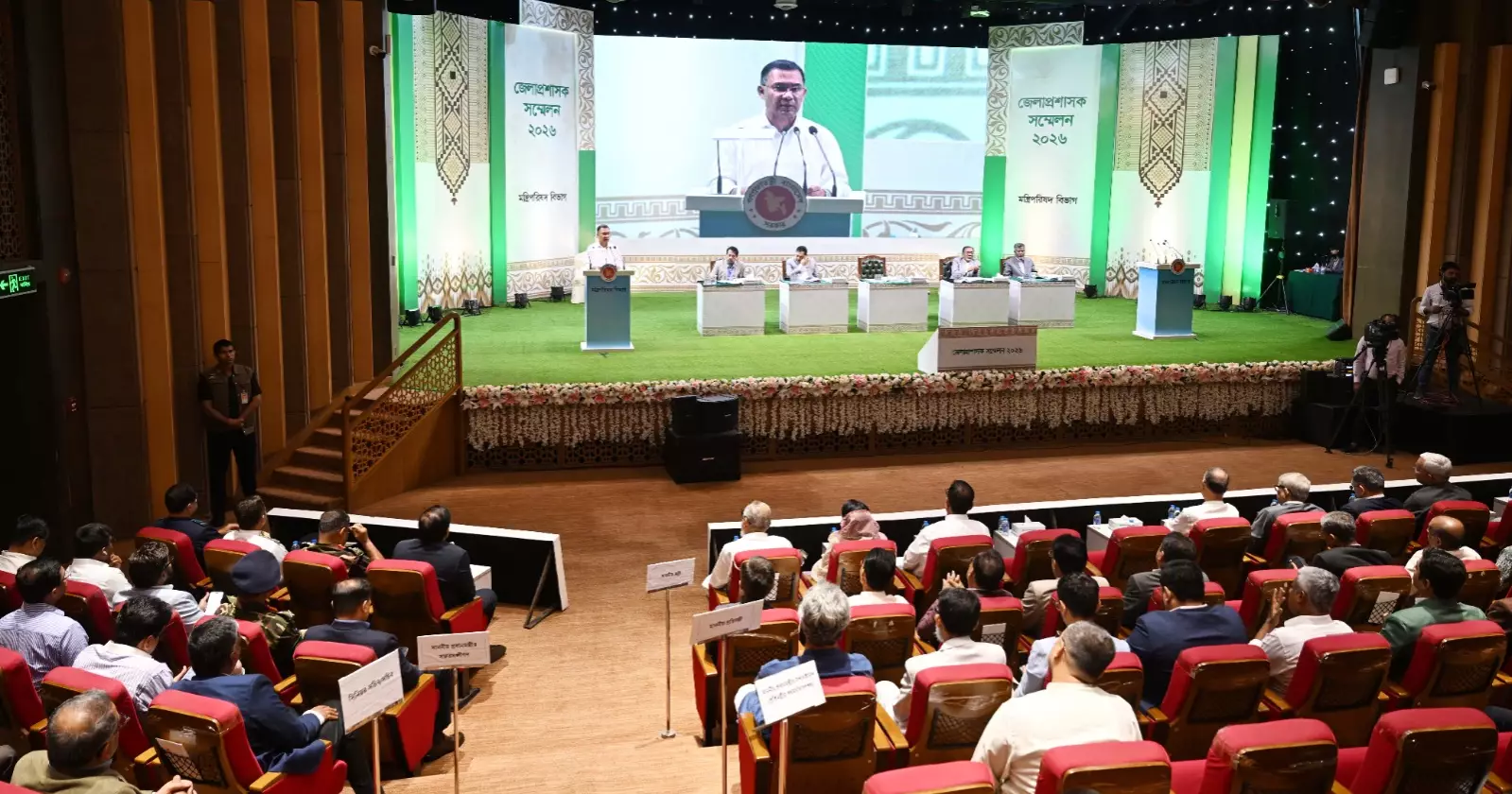 PM urges DCs to deliver on govt pledges with spirit of progress