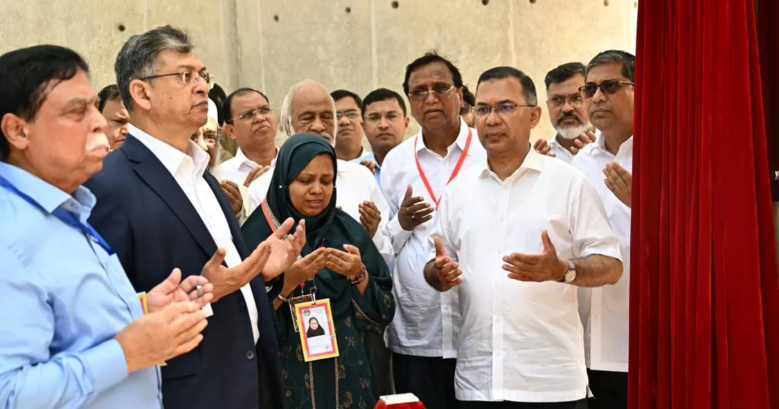 PM warns opposition against paving way for authoritarianism, betraying July martyrs