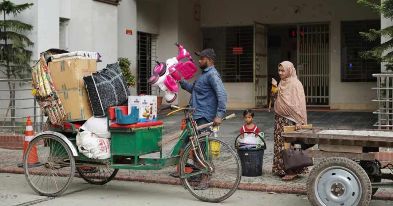 Short notice to vacate puts Azimpur sublet residents in trouble