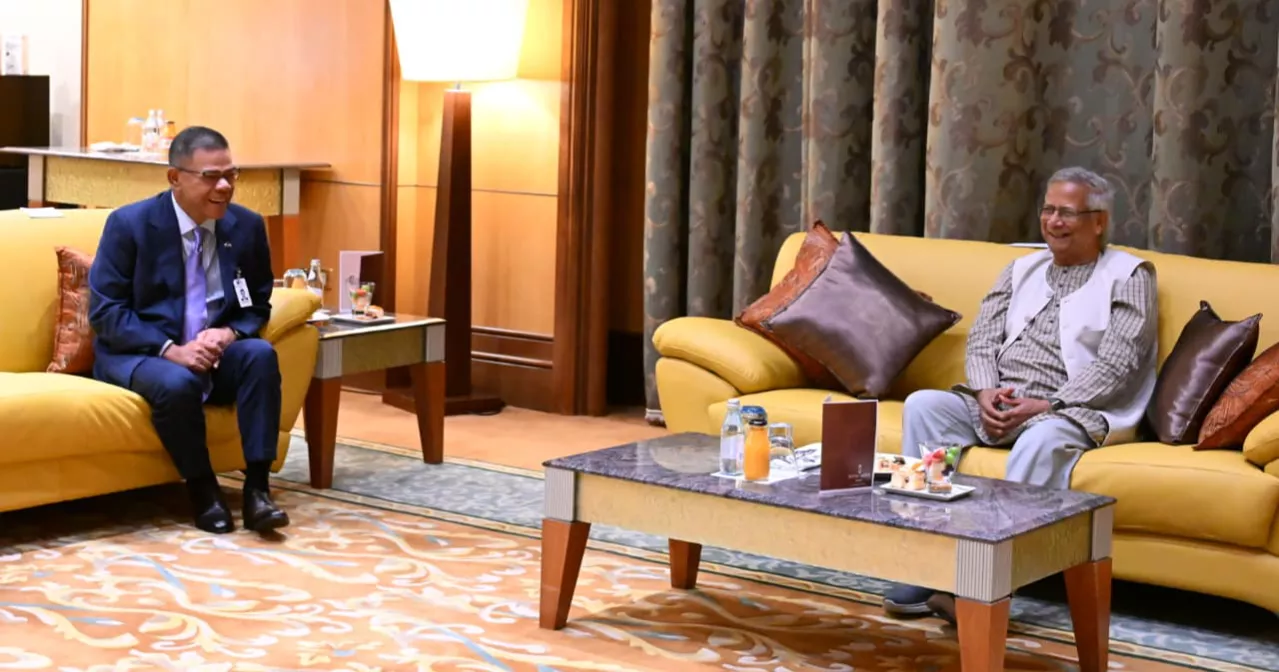 Prof Yunus in KL; talks with Malaysian PM Tuesday eying greater cooperation