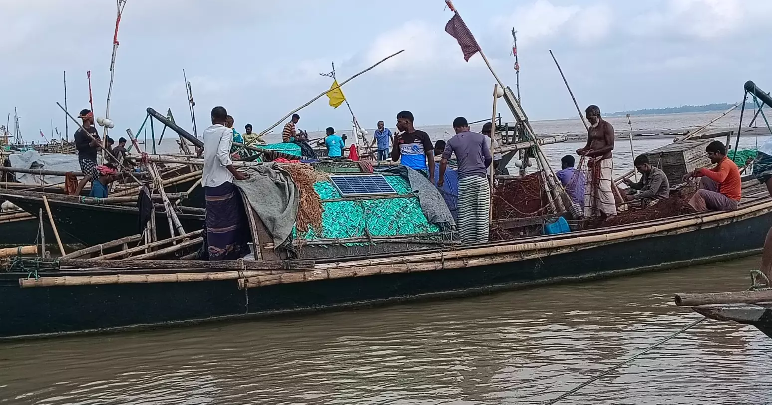 Rajbari’s hilsa glory fades as Padma loses depth, current