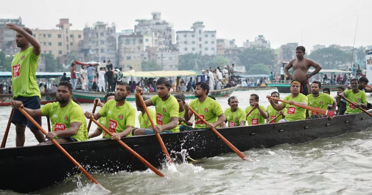 Buriganga boat race celebrates Dhaka’s 416th anniversary