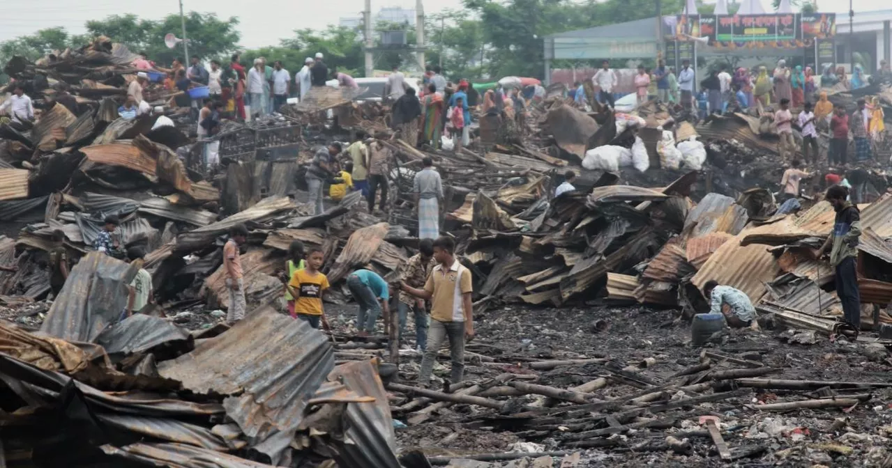 Day after blaze, Kalshi slum residents cling to what little remains