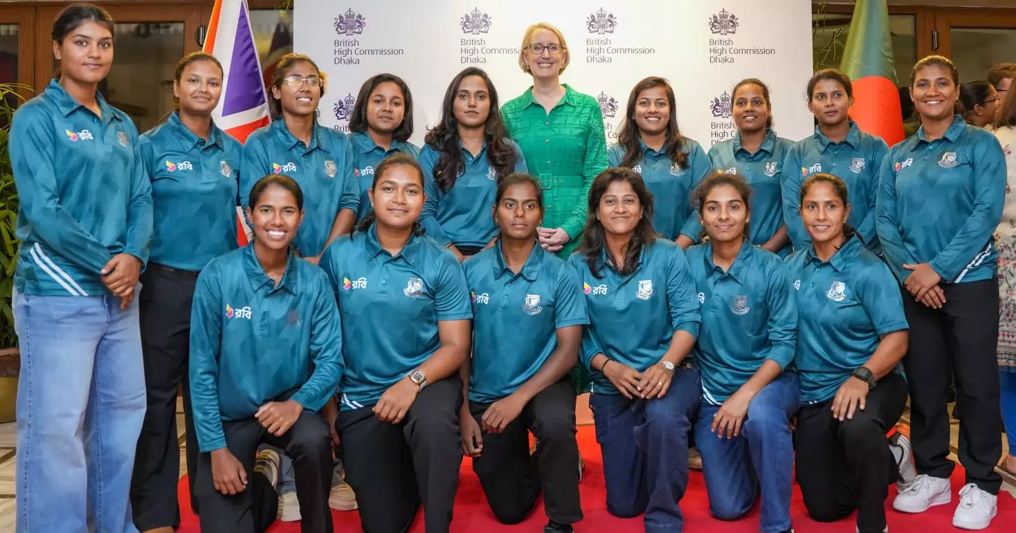 Zaima meets Bangladesh women cricketers at British High Commission reception