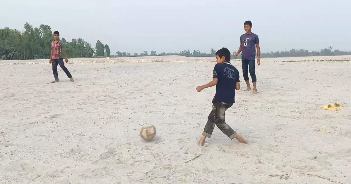 Kurigram’s Char Children: Dreaming through dust, erosion and everyday struggle