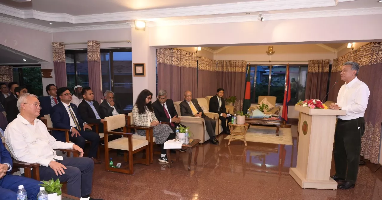 People eagerly waiting to cast votes: Amir Khosru