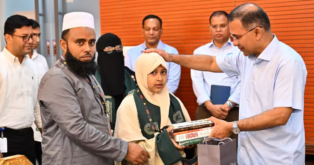 PM accords reception to winners of international Quran competition