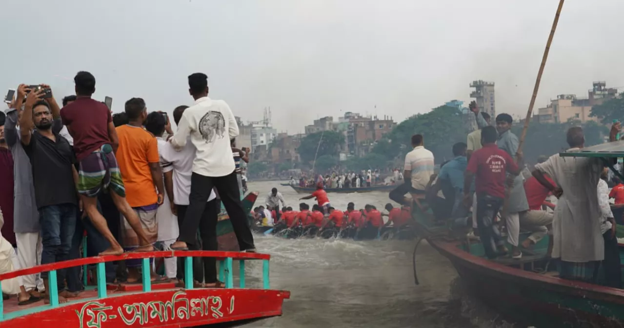 Buriganga boat race celebrates Dhaka’s 416th anniversary