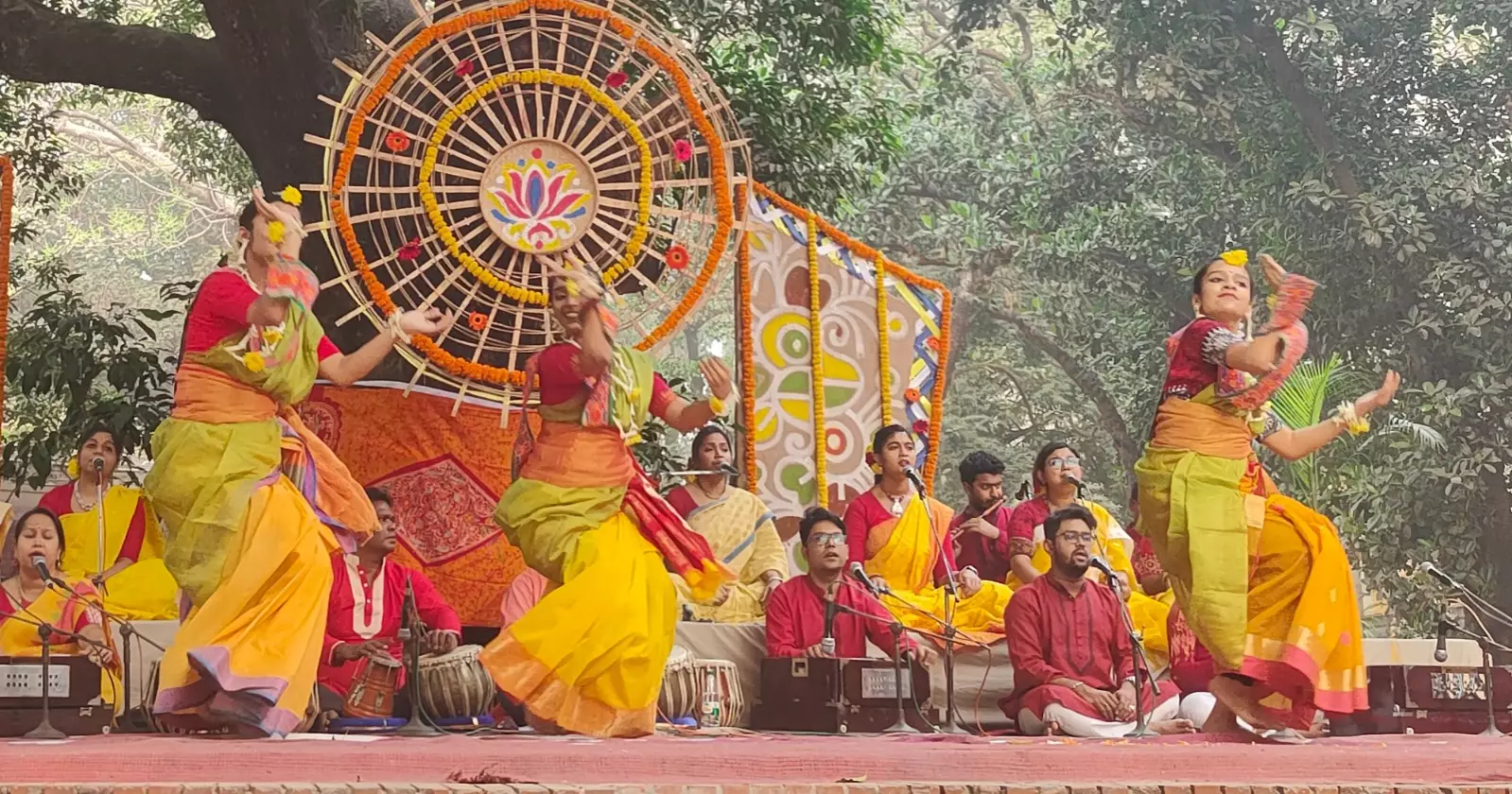 Chhayanaut welcomes Spring 2025 with vibrant cultural festivities 