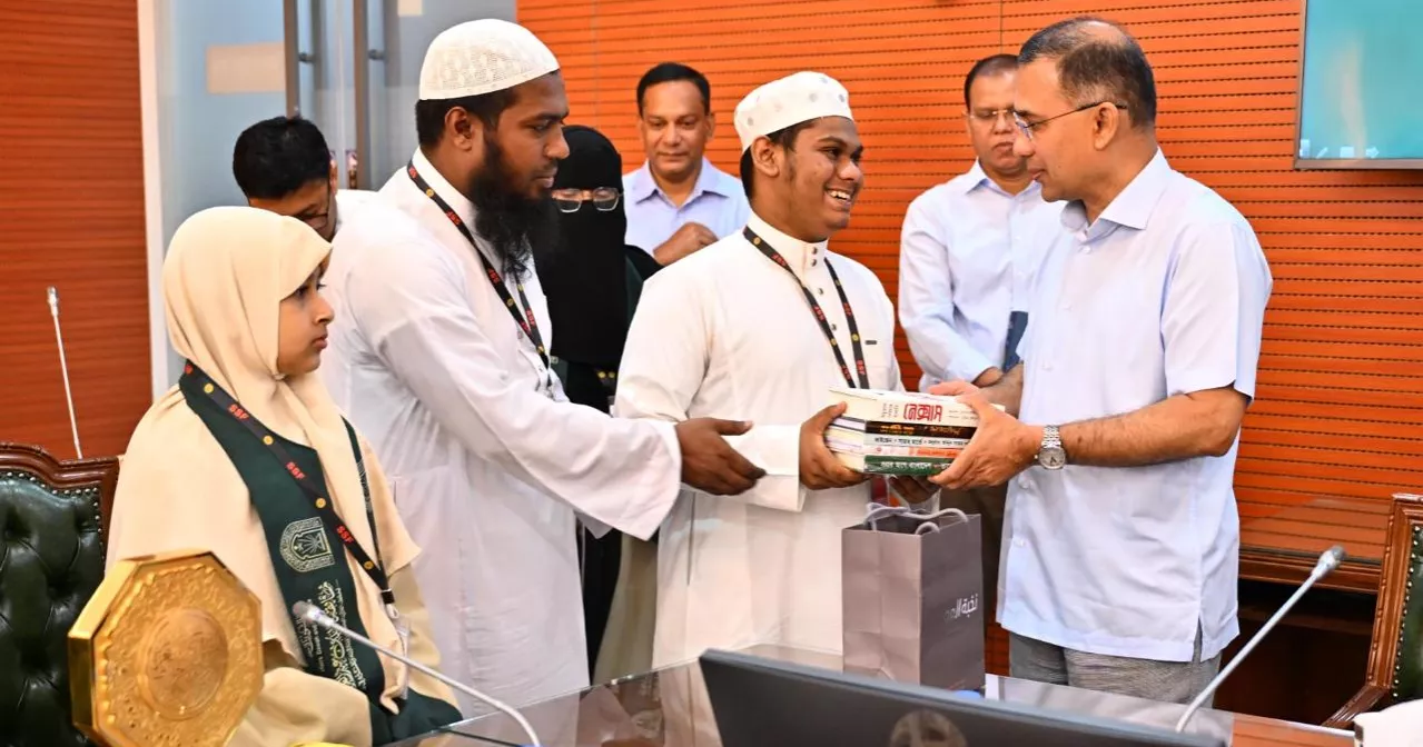 PM accords reception to winners of international Quran competition