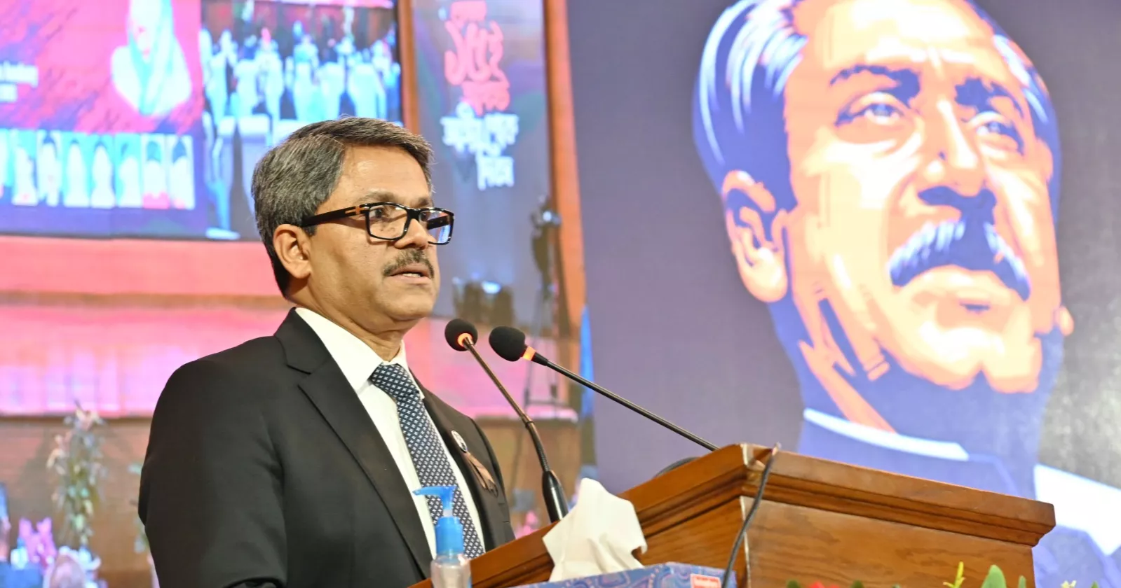 There will be fair, peaceful elections, Law Minister tells foreign friends