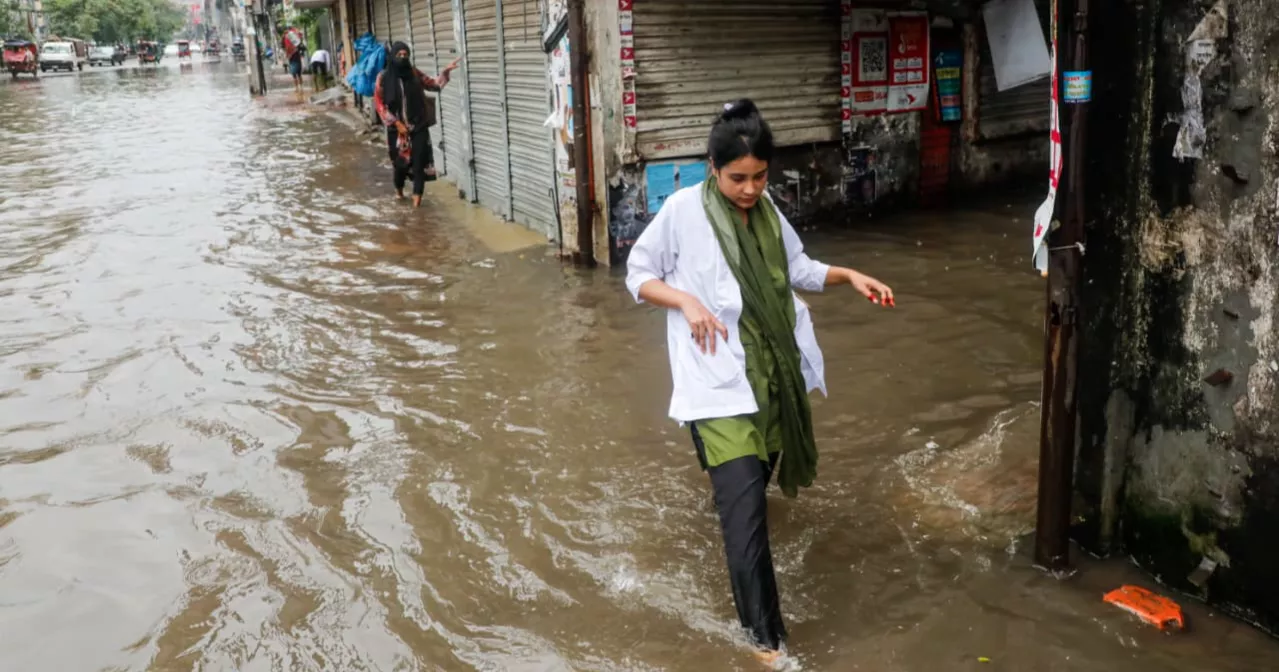 Downpour leaves parts of Dhaka waterlogged