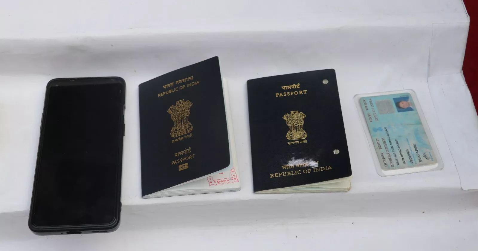 Indian national held in Jashore with Tk 1.93cr gold, foreign currencies