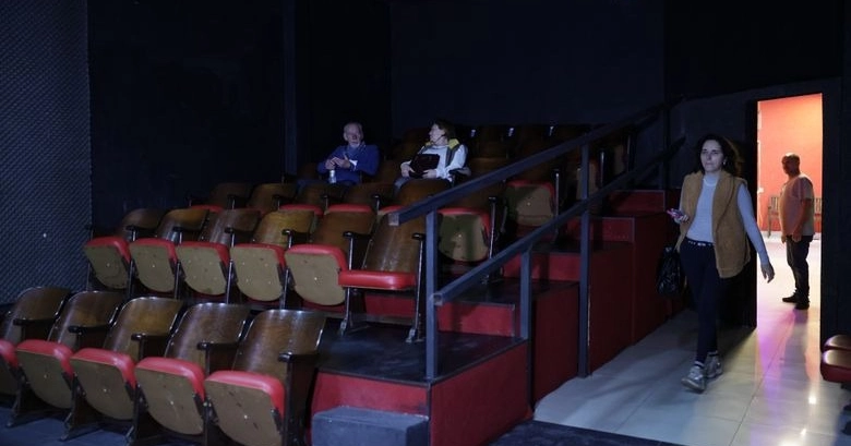 A man in Brazil turned his childhood dream into a small cinema for film lovers