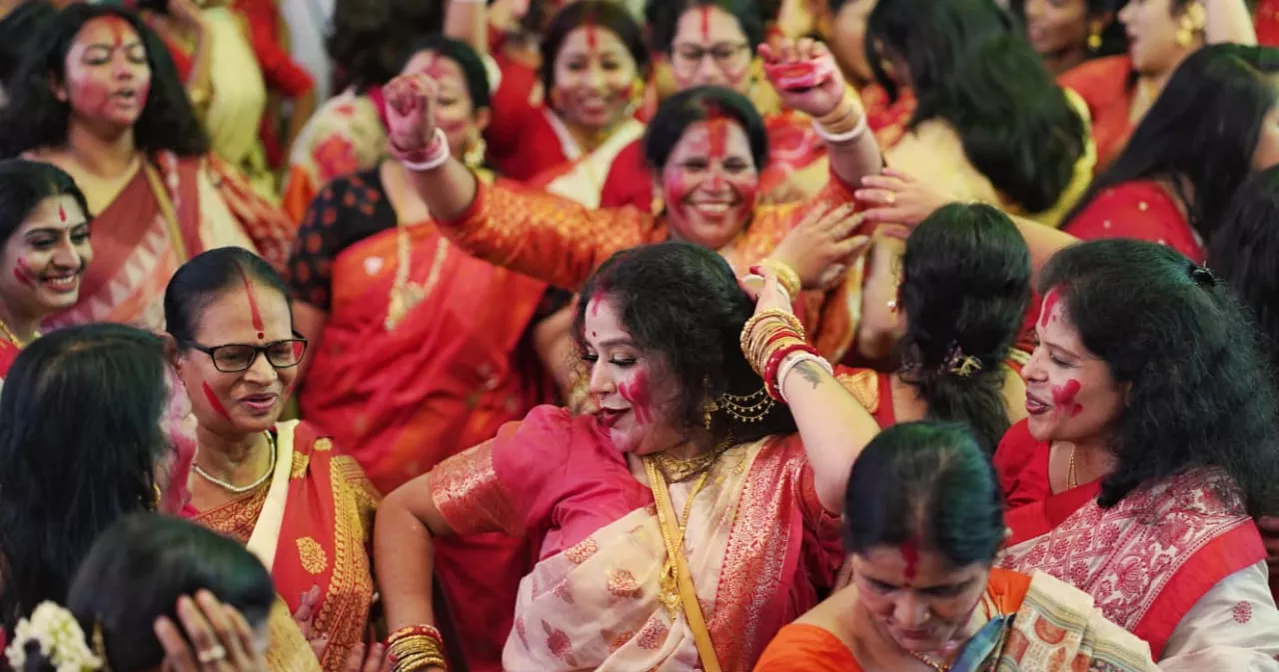 Sindur, dance and music mark Bijoya Dashami in Dhaka